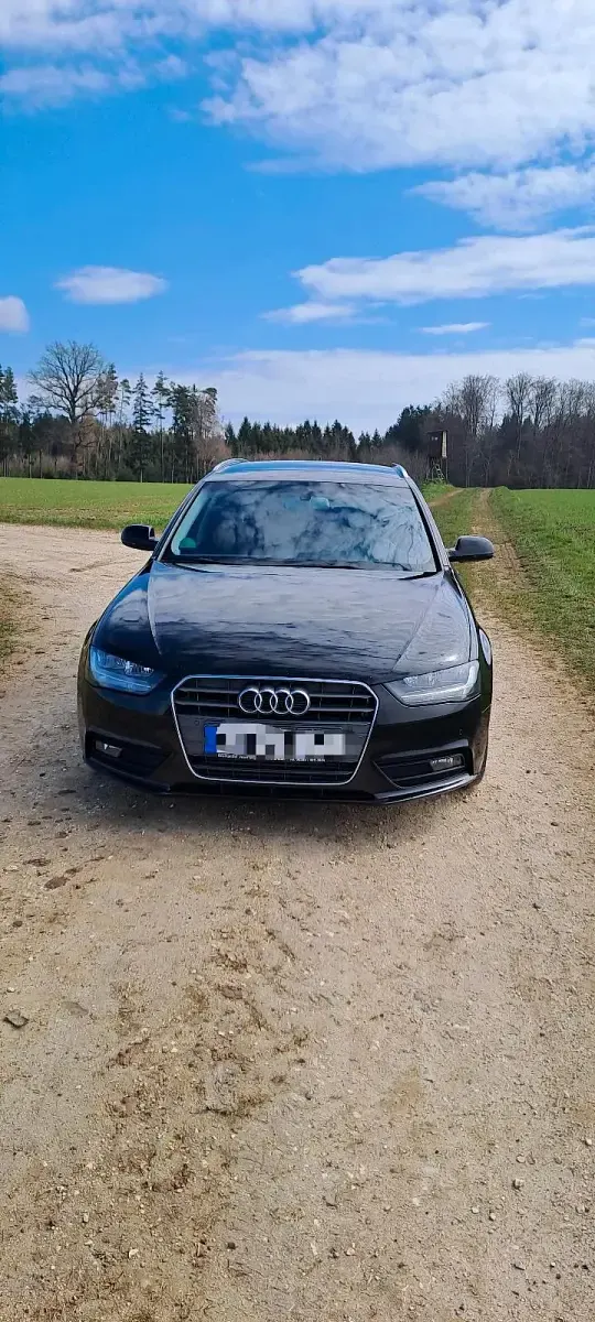 Gebraucht Audi A4 143 PS (105 kW) 2013 Schwarz Kombi