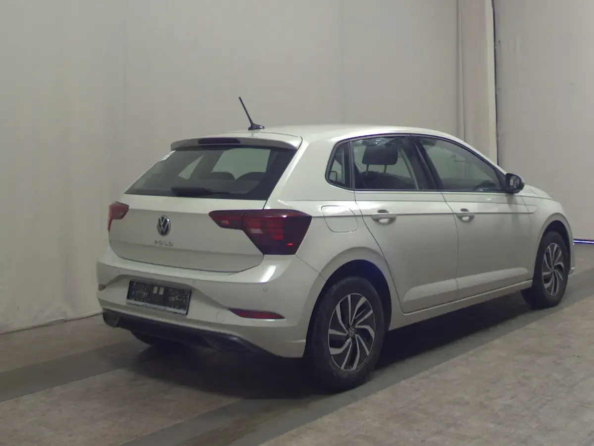 Gebraucht VW Polo Life 95 PS (69 kW) 2022 Weiss Kleinwagen