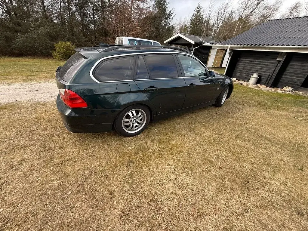 Gebraucht BMW 325 218 PS (160 kW) 2007 Grün Kombi