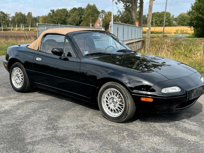Schwarz Gebraucht 1993 Mazda MX5 Edition Cabrio | 5.555 € - Bild 1/4