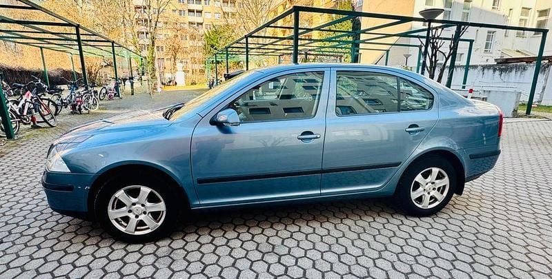 Gebraucht Skoda Octavia 160 PS (117 kW) 2008 Blau Limousine