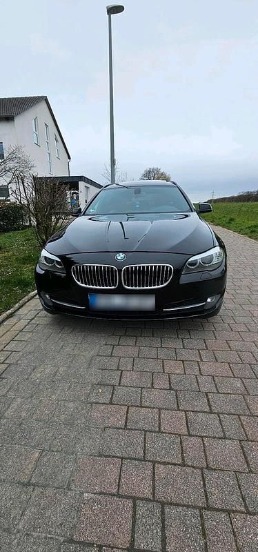 Gebraucht BMW 530 258 PS (189 kW) 2012 Schwarz Kombi
