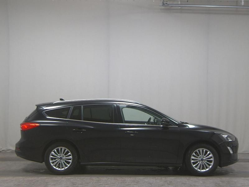 Schwarz Gebraucht 2019 Ford Focus Titanium Kombi | 9.780 € (Superpreis) - Bild 1/4