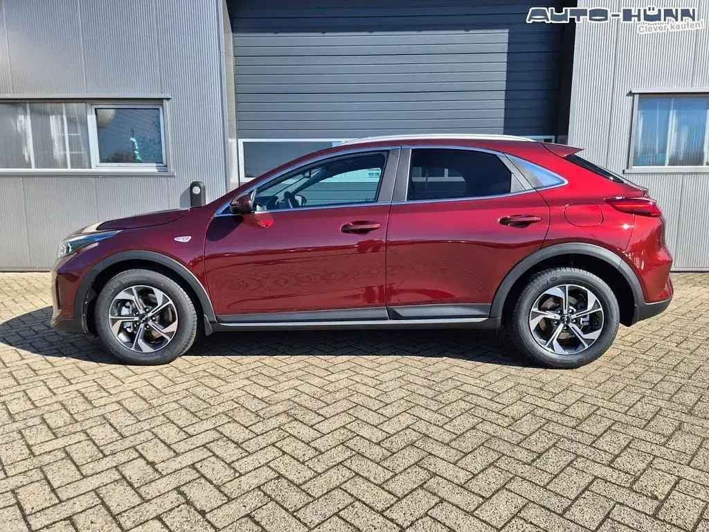 Neu Kia XCeed 150 PS (110 kW) 2026 Rot SUV