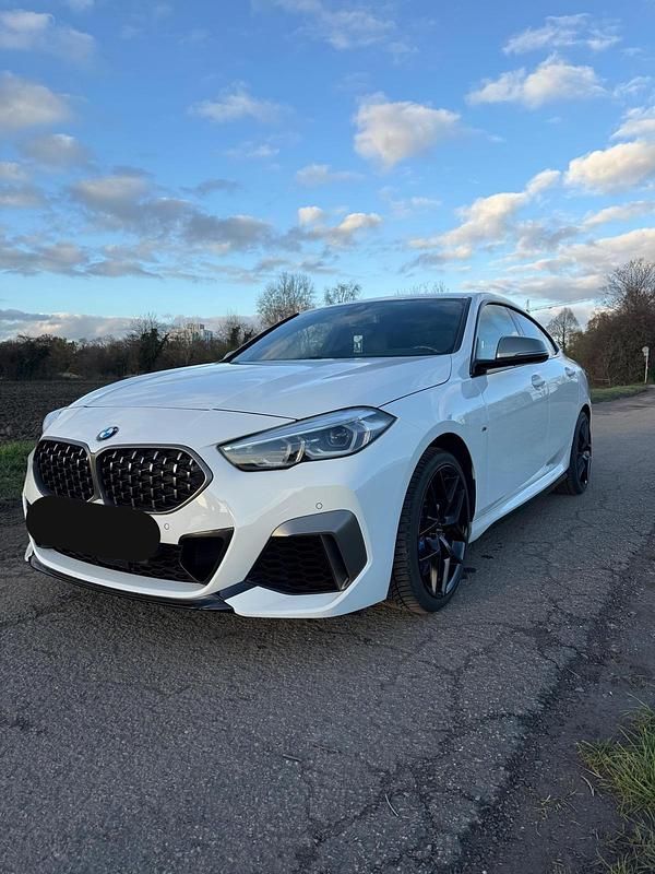 Weiß Gebraucht 2020 BMW M235 Performance Coupé | 32.500 € (Fairer Preis) - Bild 1/4