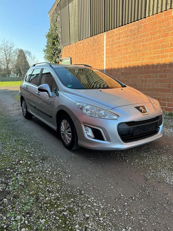 Silber Gebraucht 2012 Peugeot 308 SW Kombi | 3.300 € (Guter Preis) - Bild 1/4