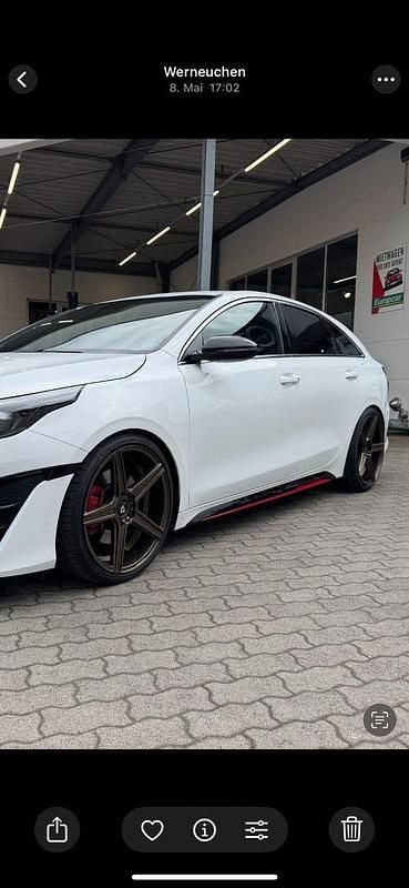 Weiß Gebraucht 2024 Kia ProCeed Kleinwagen | 31.500 € (Fairer Preis) - Bild 1/4