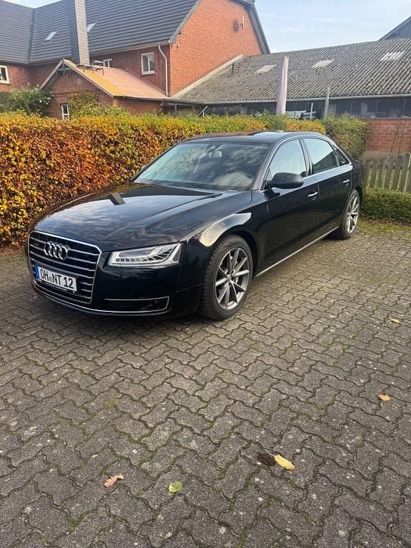 Schwarz Gebraucht 2017 Audi A8L Ambiente Limousine | 22.300 € (Guter Preis) - Bild 1/4