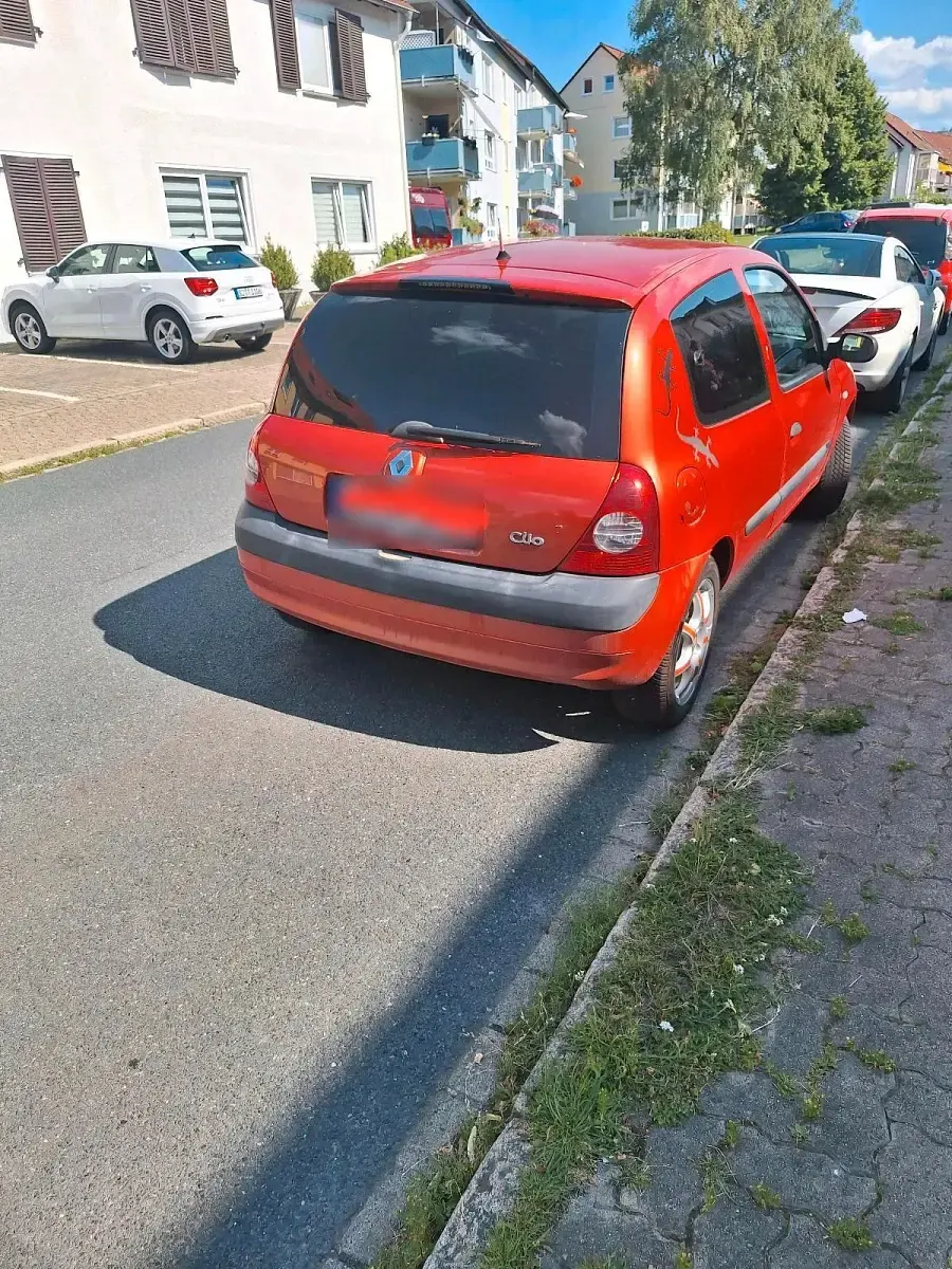 Gebraucht Renault Clio 75 PS (55 kW) 2004 Orange Kleinwagen