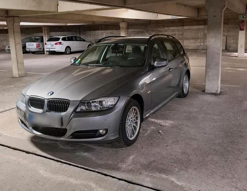 Gebraucht BMW 318 150 PS (110 kW) 2007 Silber Kombi