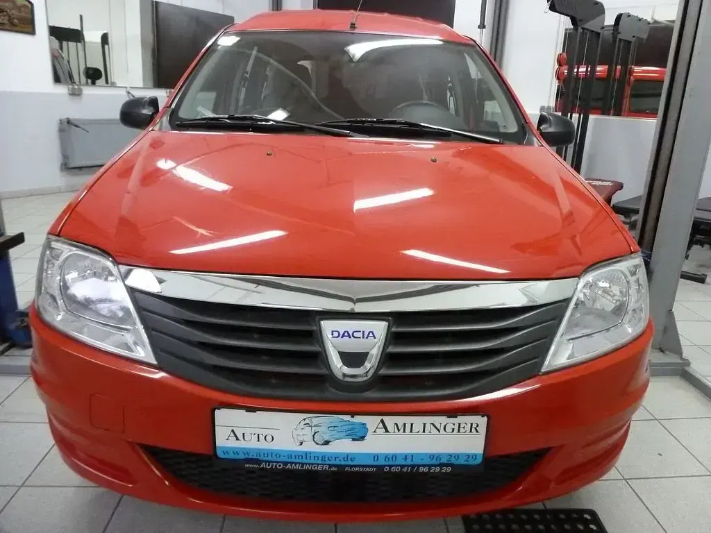 Gebraucht Dacia Logan Lauréate 87 PS (63 kW) 2011 Rot Limousine
