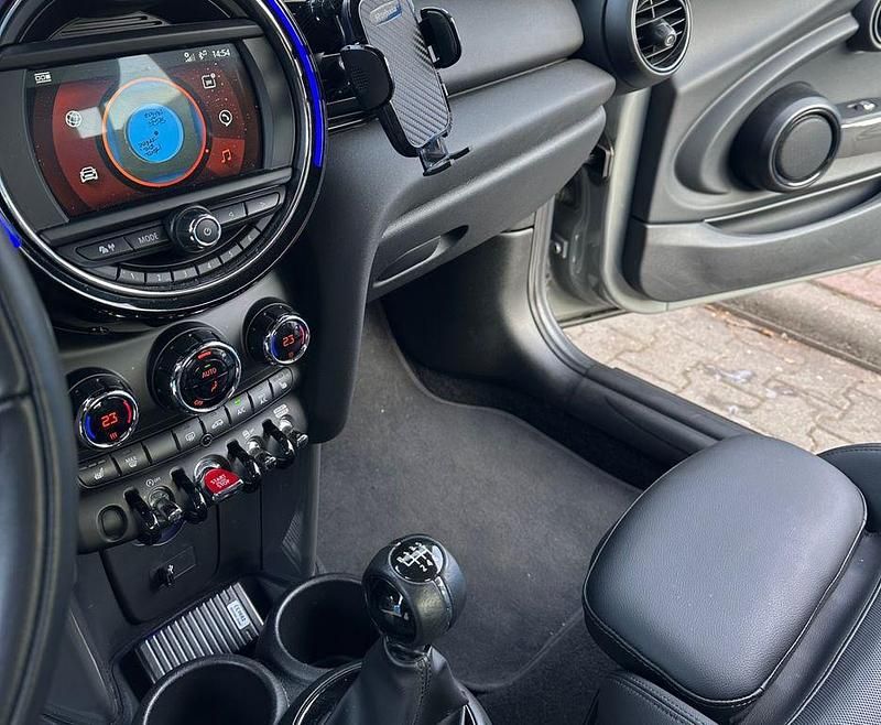 Gebraucht Mini ONE 102 PS (75 kW) 2020 Grau Kleinwagen