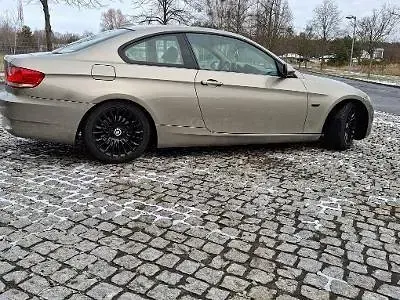 Gebraucht BMW 320 170 PS (125 kW) 2008 Gold Coupé