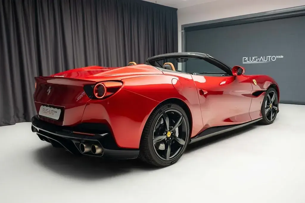 Gebraucht Ferrari Portofino 600 PS (441 kW) 2019 Rot Cabrio