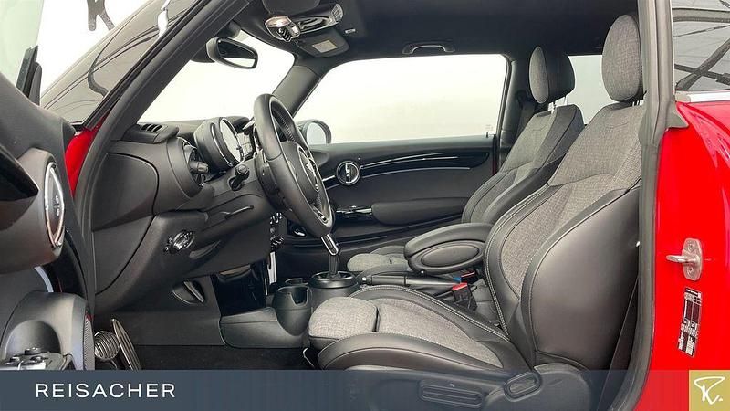 Gebraucht Mini Cooper 136 PS (100 kW) 2023 Rot Kleinwagen