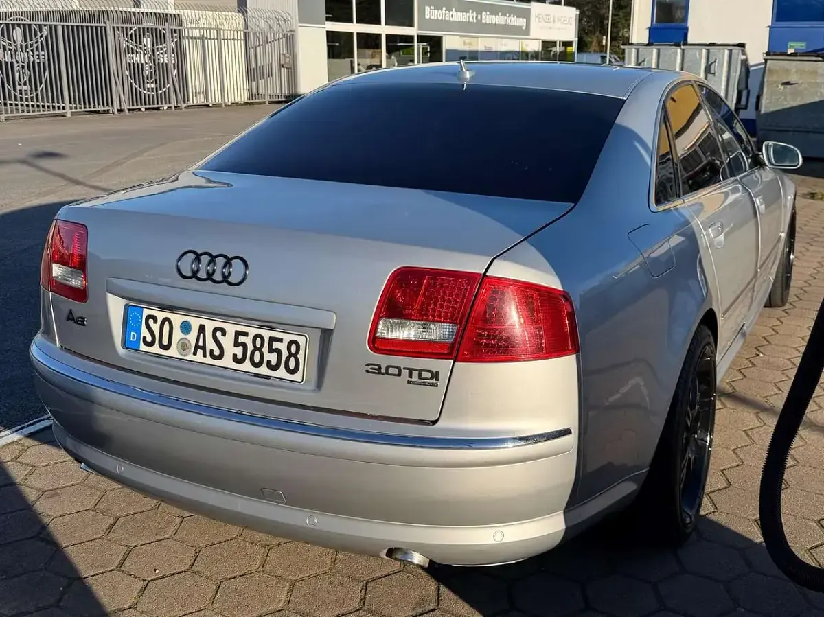 Gebraucht Audi A8 232 PS (170 kW) 2004 Silber Limousine