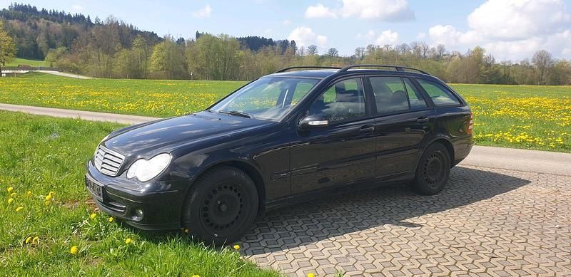 Gebraucht Mercedes C180 150 PS (110 kW) 2005 Schwarz Kombi