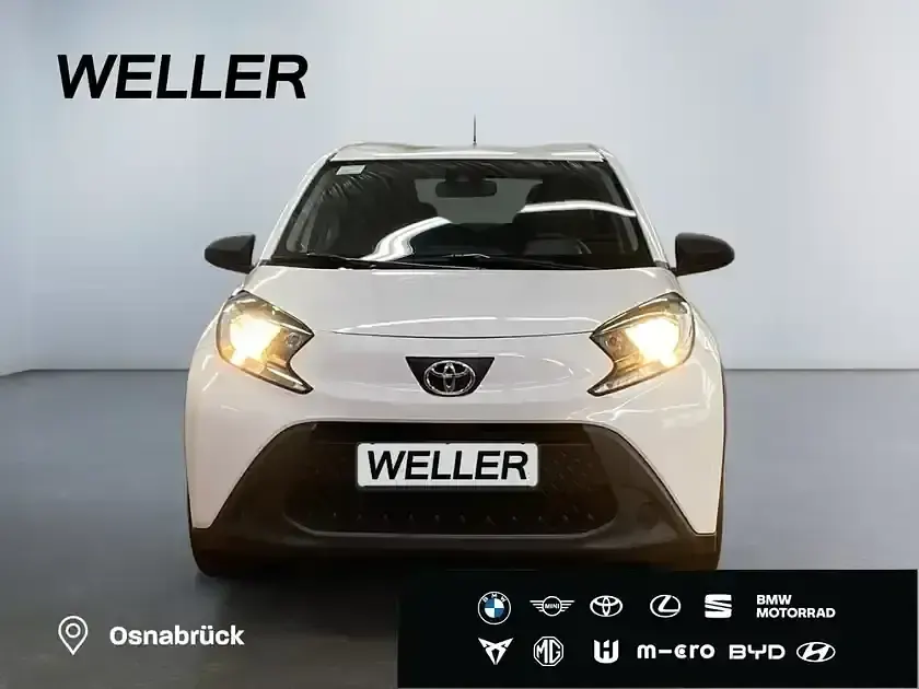 Gebraucht Toyota Aygo 72 PS (52 kW) 2023 Schneeweiß Kleinwagen