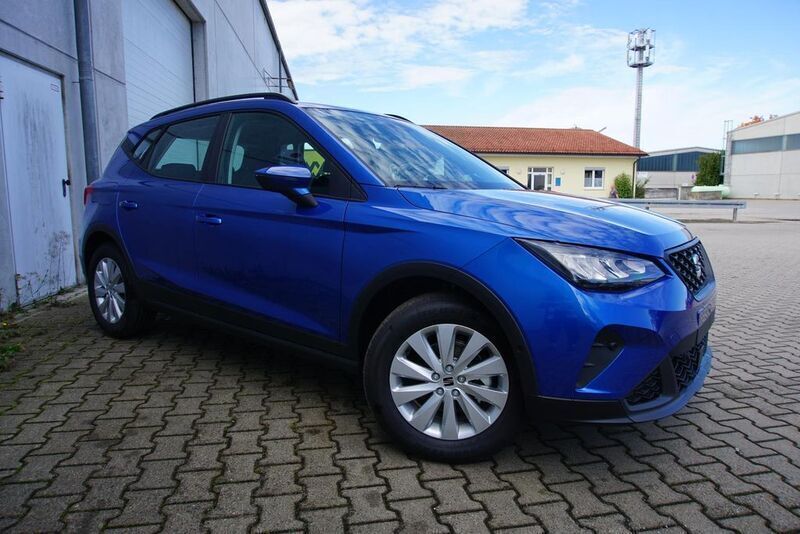 Saphire blau Neu 2024 Seat Arona Style SUV | 22.950 € (Superpreis) - Bild 1/4