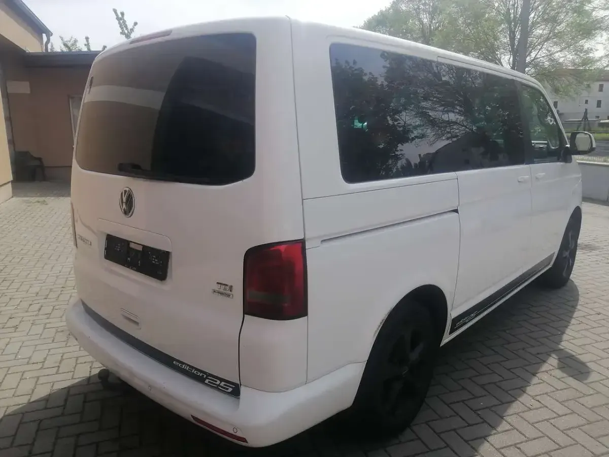 Gebraucht VW Multivan Startline 140 PS (102 kW) 2013 Weiß Van / Kleinbus