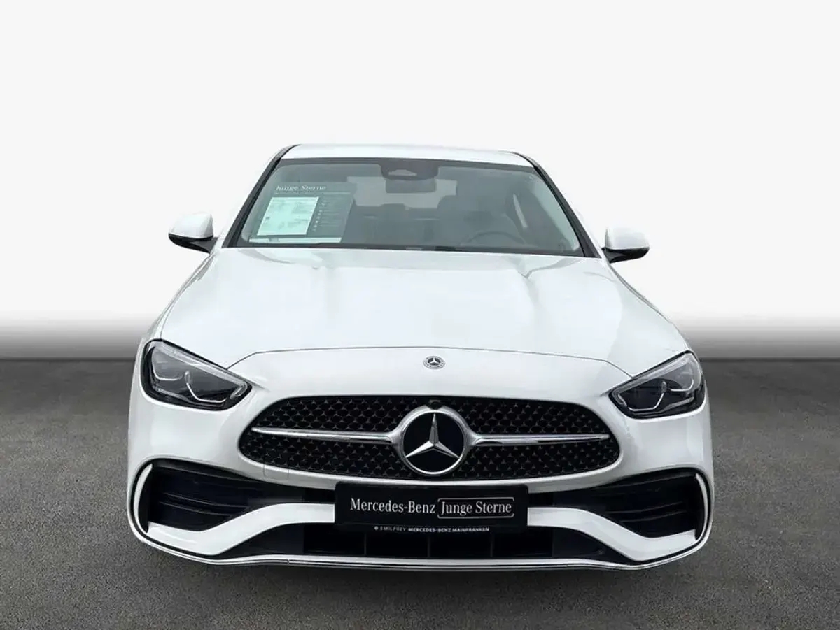 Gebraucht Mercedes C300 Advanced 258 PS (189 kW) 2025 Polarweiß Limousine