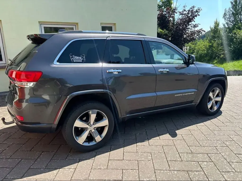 Gebraucht Jeep Grand Cherokee Overland 250 PS (183 kW) 2015 Grau SUV