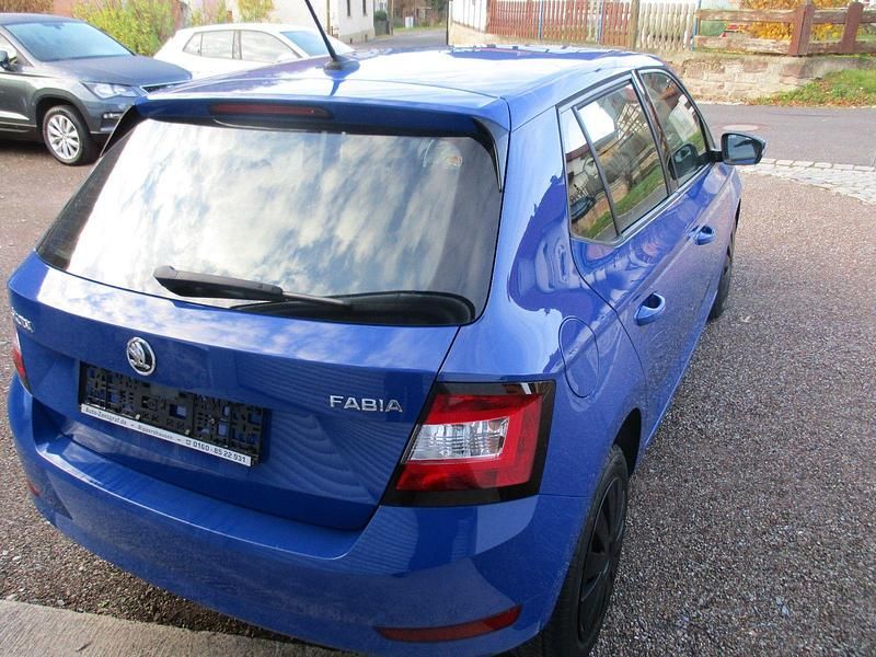 Gebraucht Skoda Fabia Cool Plus 60 PS (44 kW) 2019 Blau Kleinwagen