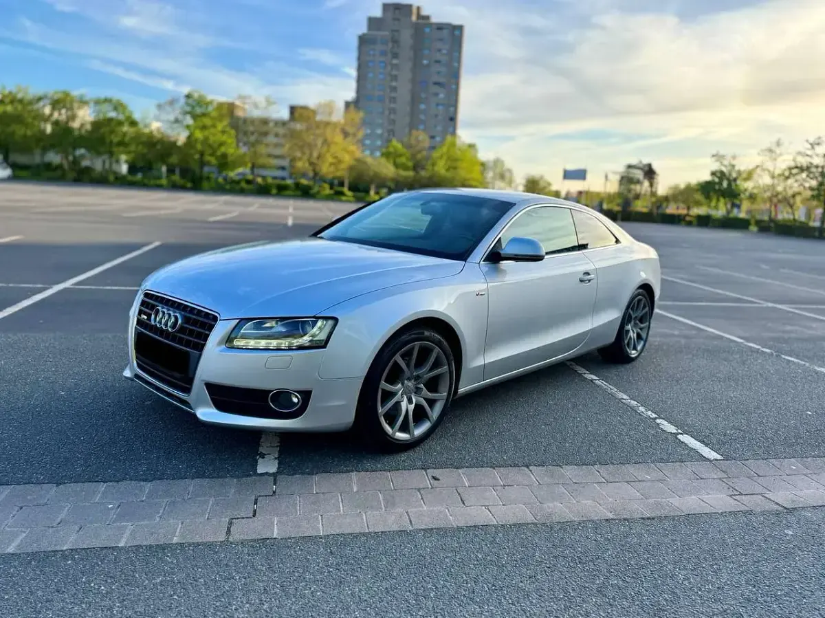 Gebraucht Audi A5 S-Line 179 PS (131 kW) 2009 Silber Coupé