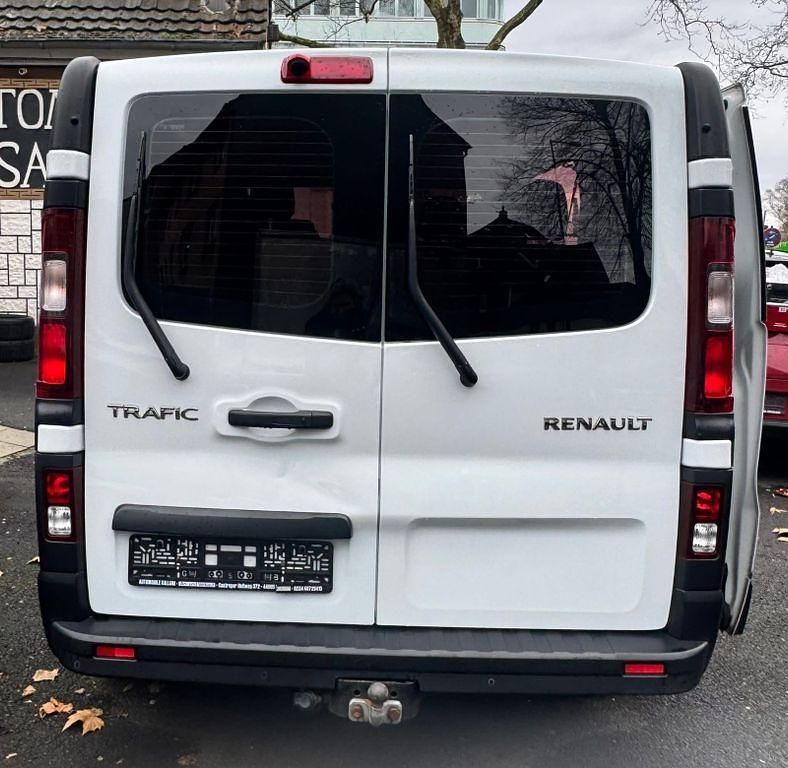 Gebraucht Renault Trafic Expression 125 PS (91 kW) 2017 Van / Kleinbus