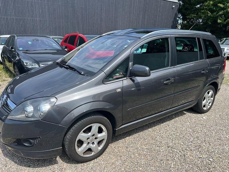 Gebraucht Opel Zafira Sport 150 PS (110 kW) 2011 Grau Van / Kleinbus
