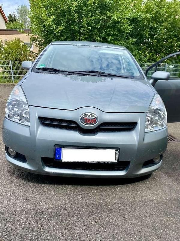 Silber Gebraucht 2009 Toyota Corolla Verso Executive Van / Kleinbus | 4.500 € (Guter Preis) - Bild 1/4