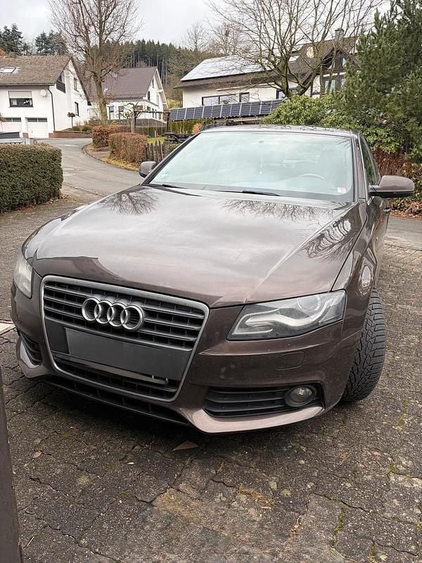 Braun Gebraucht 2011 Audi A4 S-Line Limousine | 6.400 € (Guter Preis) - Bild 1/4