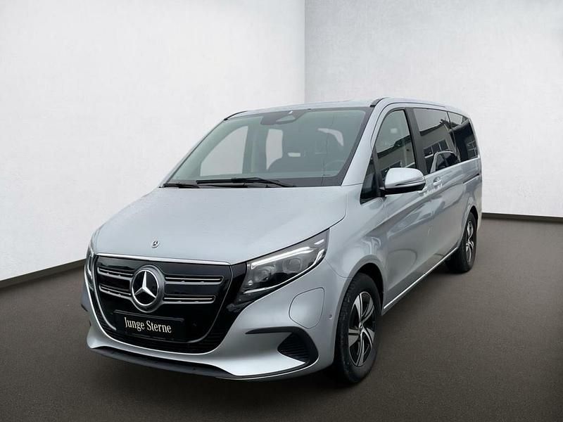 Gebraucht Mercedes EQV300 150 kW (204 PS) 2025 Metalliclack hightechsilber Van / Kleinbus
