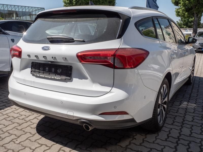 Gebraucht Ford Focus Cool & Connect 95 PS (69 kW) 2022 Frostweiß Kombi