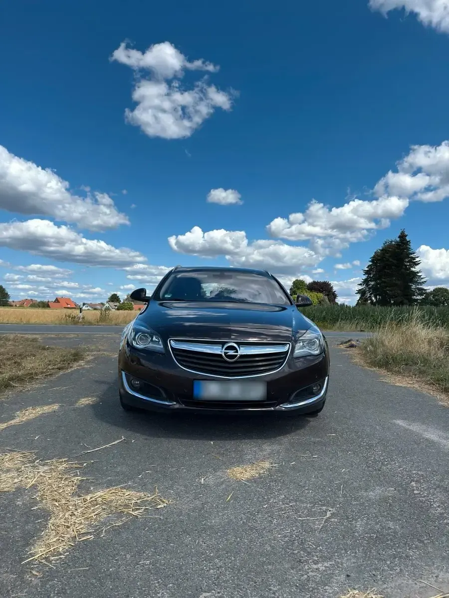 Gebraucht Opel Insignia Sport 250 PS (183 kW) 2015 Braun Kombi