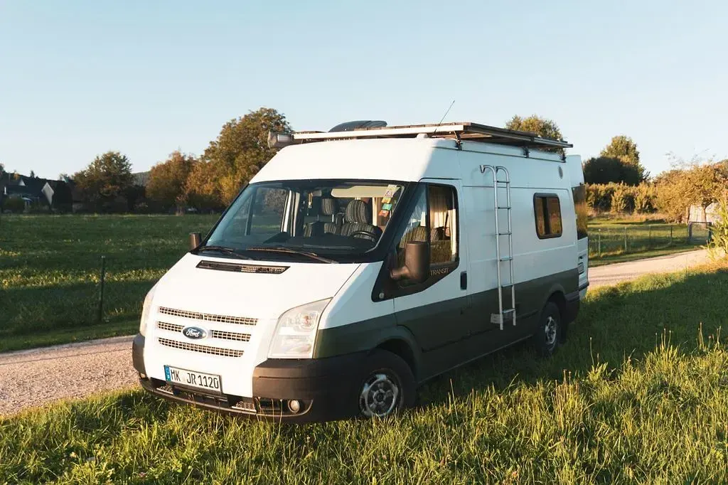 Gebraucht Ford Transit 102 PS (75 kW) 2012 Weiß Van / Kleinbus