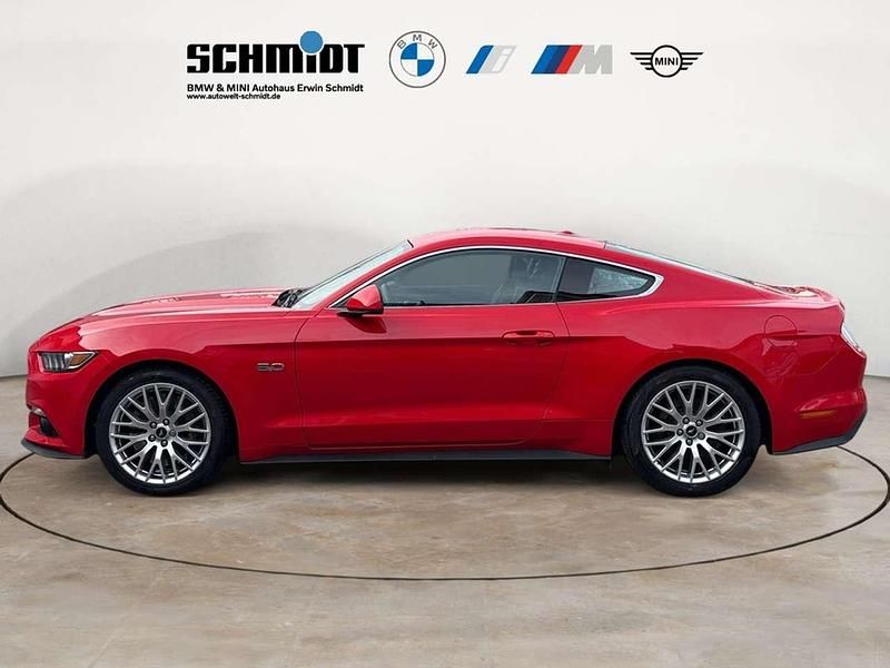 Gebraucht Ford Mustang GT 421 PS (309 kW) 2017 Racerot uni Coupé