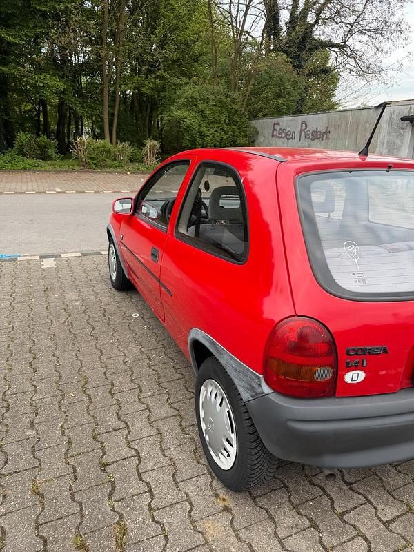 Second-hand Opel Corsa 1994 Roșu Hatchback