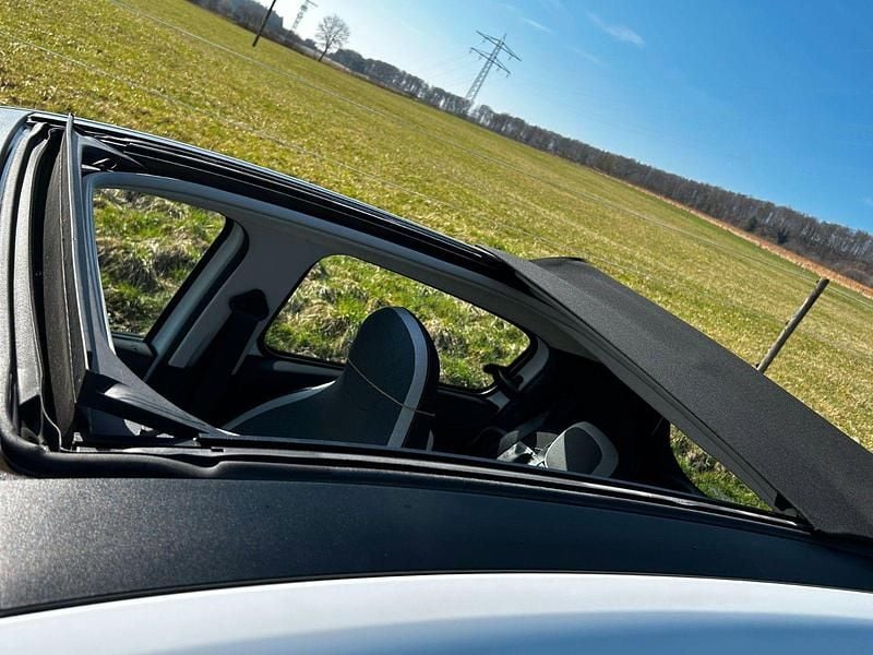 Gebraucht Renault Twingo LIMITED 90 PS (66 kW) 2016 Weiß Kleinwagen