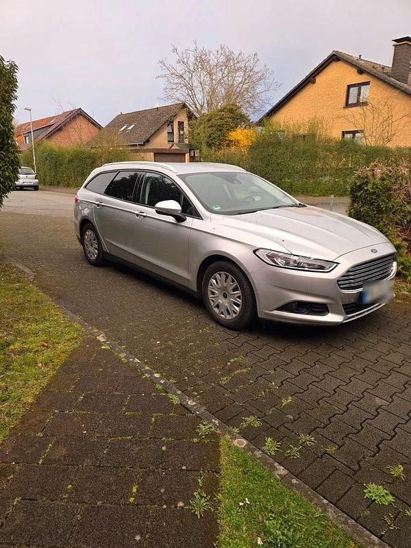 Gebraucht Ford Mondeo 150 PS (110 kW) 2016 Silber Kombi