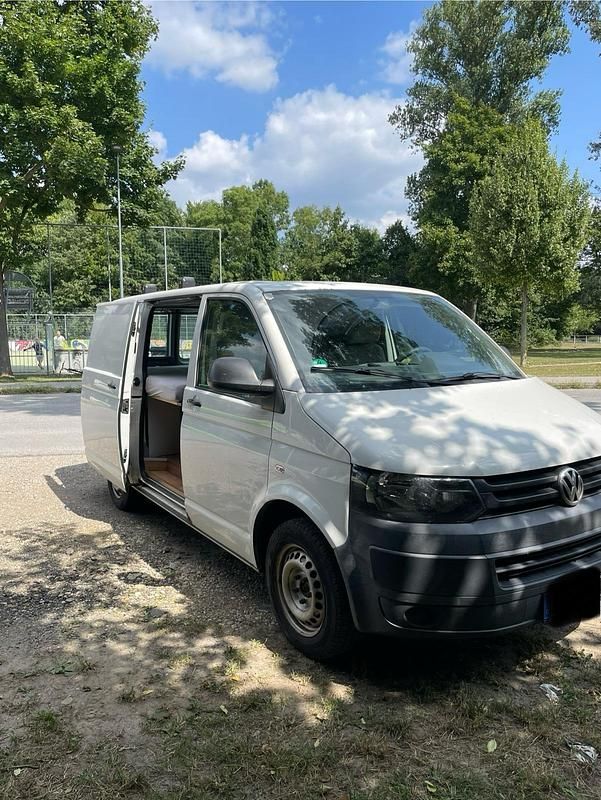 Weiß Gebraucht 2011 VW T5 Van | 16.499 € - Bild 1/4