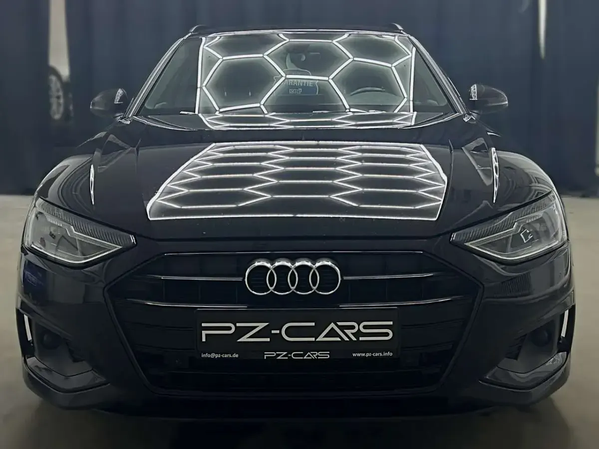 Gebraucht Audi A4 Ambiente 190 PS (139 kW) 2020 Mythosschwarz Kombi