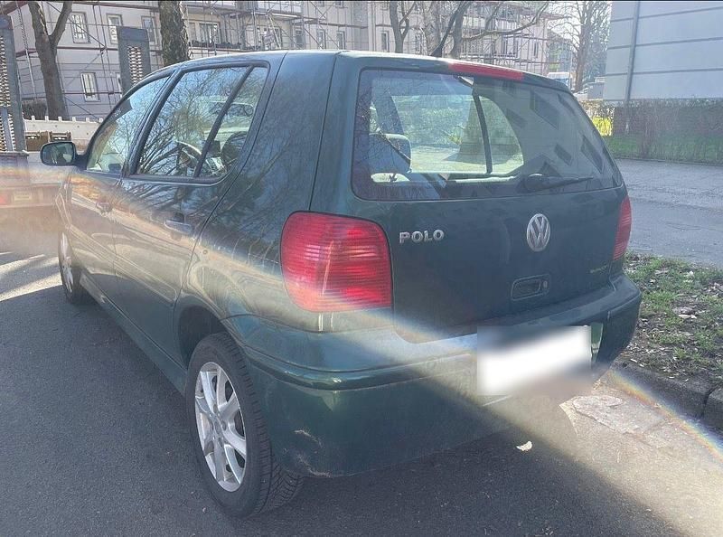 Gebraucht VW Polo 60 PS (44 kW) 2001 Grün Limousine
