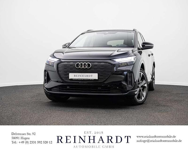 Mythosschwarz metallic Gebraucht 2023 Audi Q4 e-tron Ambiente SUV | 37.575 € (Guter Preis) - Bild 1/3