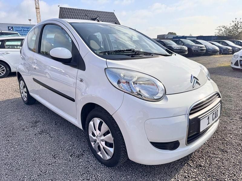 Weiß Gebraucht 2010 Citroën C1 Style Kleinwagen | 2.750 € (Fairer Preis) - Bild 1/4