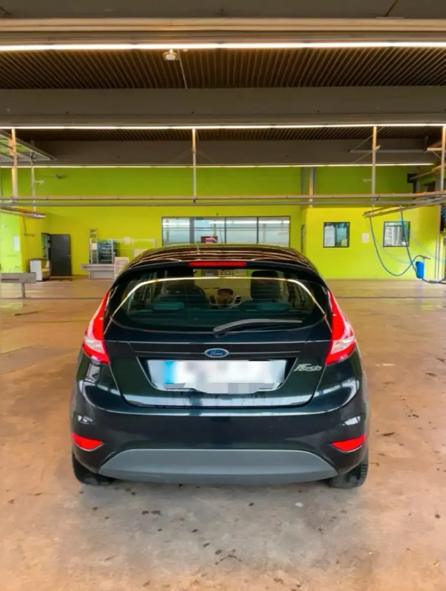 Gebraucht Ford Fiesta 82 PS (60 kW) 2009 Schwarz Limousine