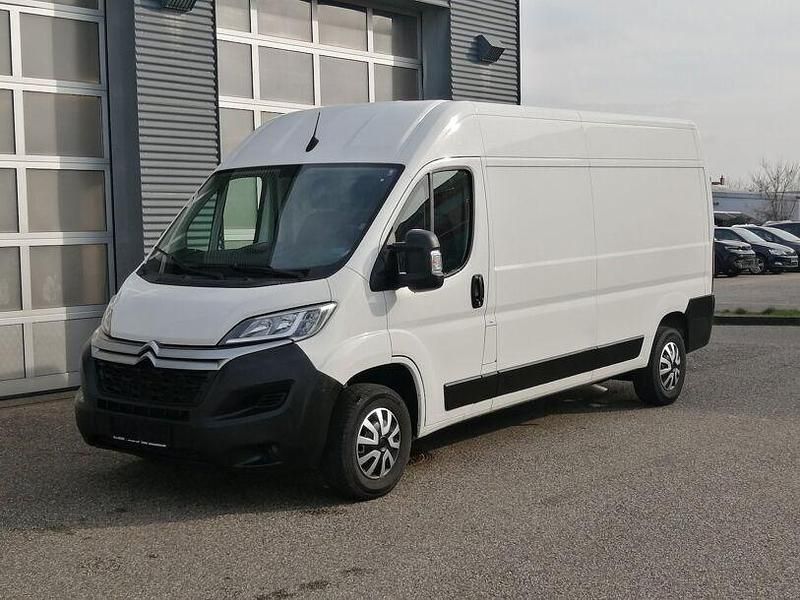 Weiss Gebraucht 2021 Citroën Jumper Van / Kleinbus | 23.998 € (Fairer Preis) - Bild 1/4