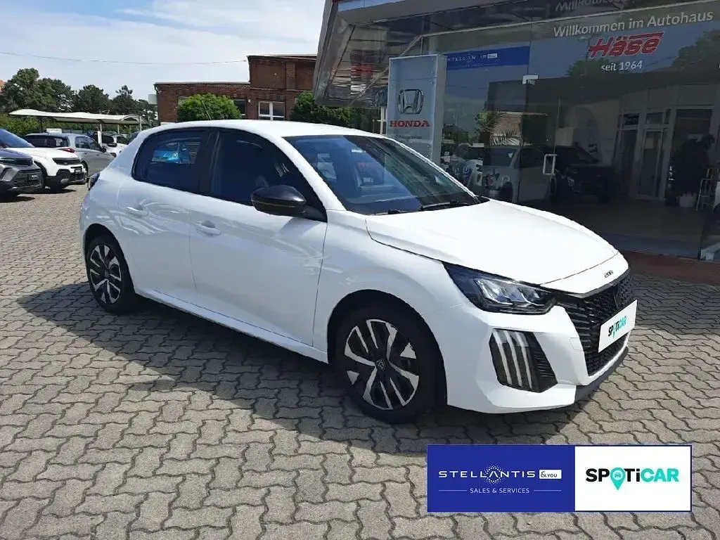 Gebraucht Peugeot 208 Active 75 PS (55 kW) 2024 Weiß Kleinwagen