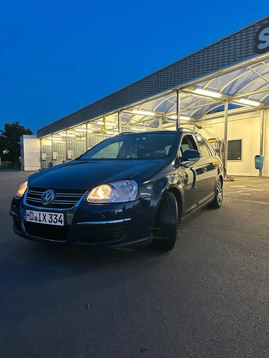 Gebraucht VW Golf VI 140 PS (102 kW) 2008 Blau Kleinwagen