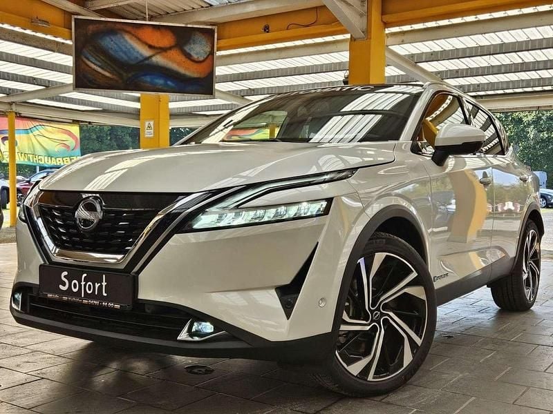 Weiß Gebraucht 2024 Nissan Qashqai Tekna+ SUV | 32.290 € (Superpreis) - Bild 1/3